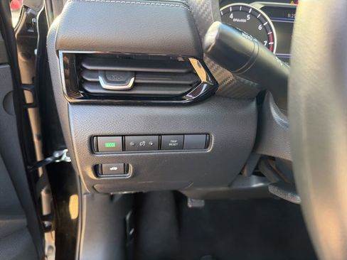 Used 2024 Nissan Sentra SV FWD image 27