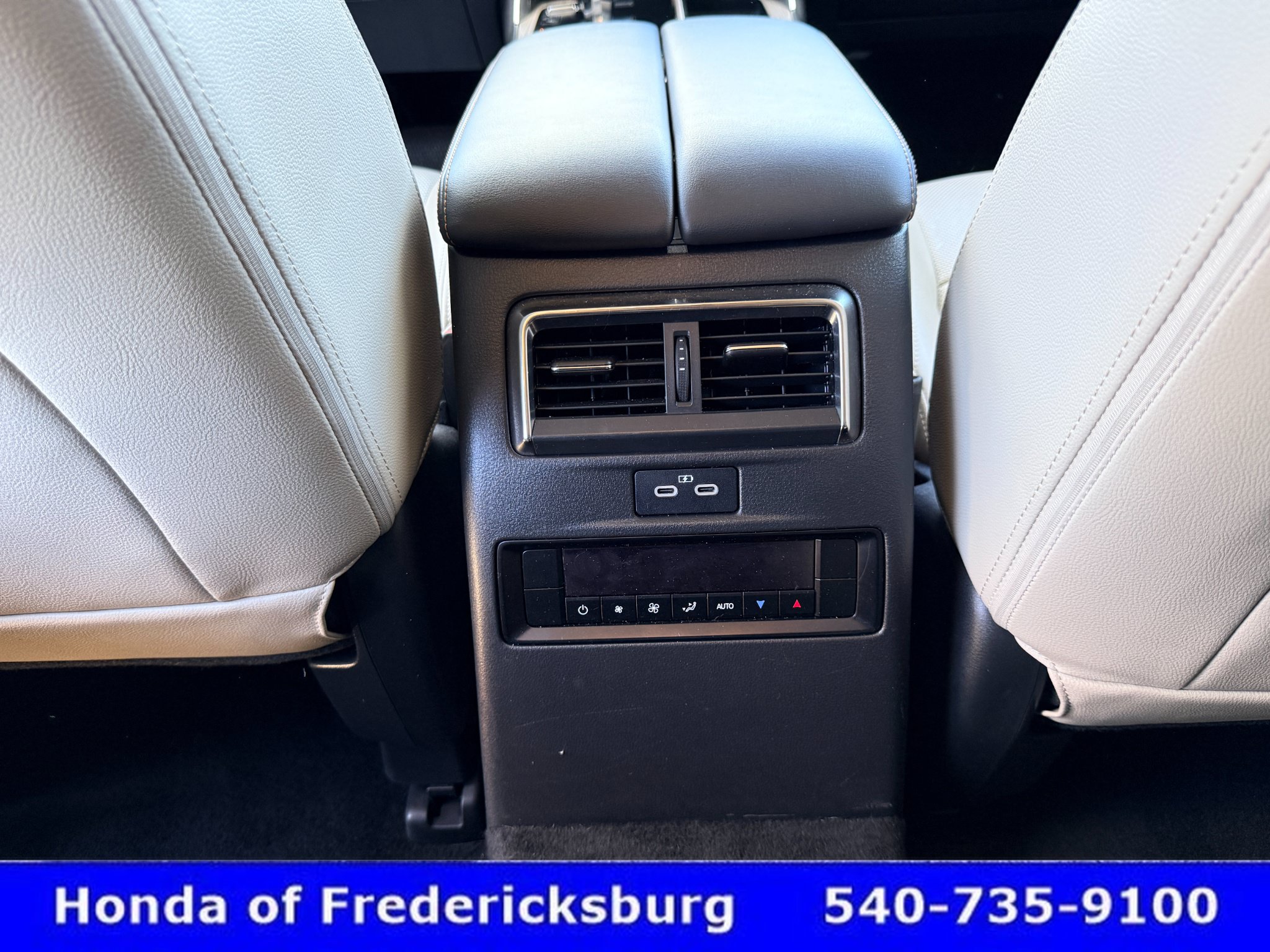 Used 2024 MAZDA CX-90 Plug-In Hybrid w/ Preferred AWD/4WD image 34