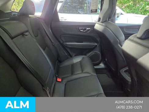 Used 2023 Volvo XC60 B5 Plus w/ Climate Package AWD/4WD image 17