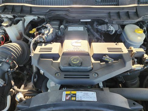 Used 2018 RAM 3500 Laramie Longhorn image 36