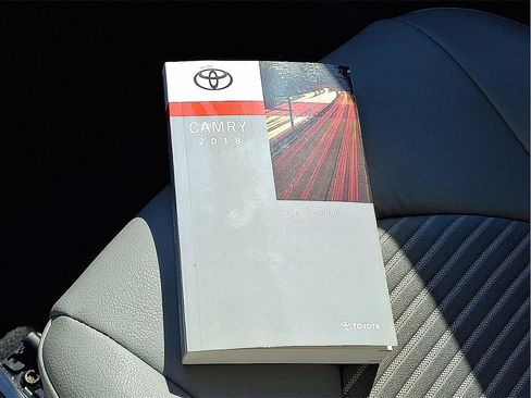Used 2018 Toyota Camry SE w/ Protection Package (Q2) image 23