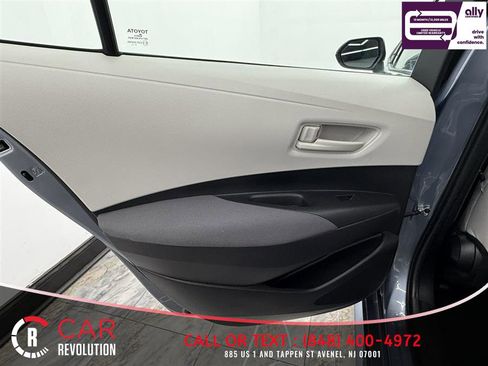 Used 2024 Toyota Corolla LE FWD image 29