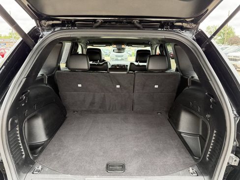 Used 2021 Jeep Grand Cherokee Laredo X image 13