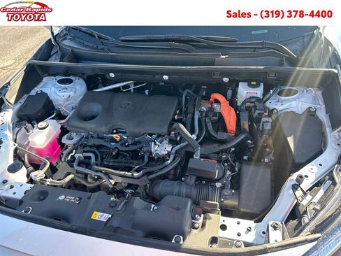 Certified 2025 Toyota RAV4 LE image 19