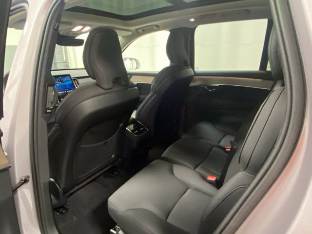 Certified 2026 Volvo XC90 B5 Plus AWD/4WD image 13