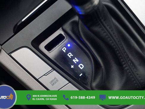 Used 2017 Hyundai Elantra SE FWD image 20