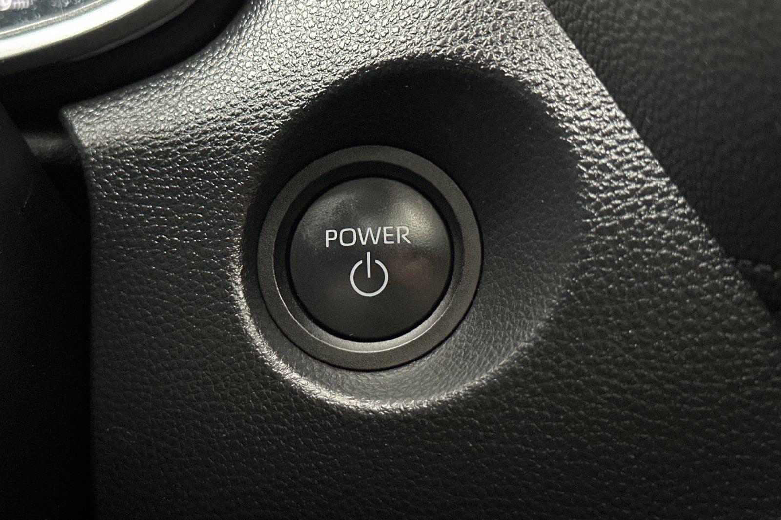 Used 2024 Toyota Corolla Cross AWD Hybrid w/ Convenience Package image 24
