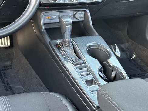 Used 2025 Honda Civic Sport image 5