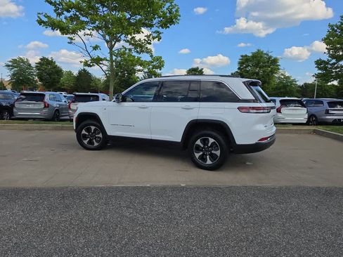 Used 2023 Jeep Grand Cherokee 4WD 4xe image 4