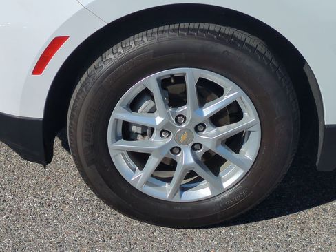 Certified 2022 Chevrolet Equinox LS image 31