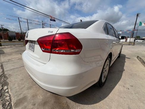 Used 2015 Volkswagen Passat 1.8T Limited Edition image 5