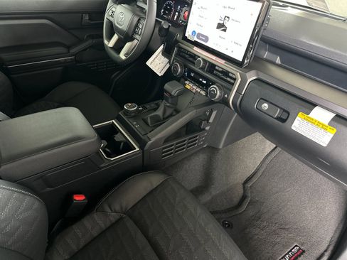 New 2025 Toyota 4Runner TRD Off-Road Premium image 15