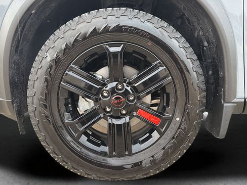 Certified 2025 Nissan Rogue SV AWD/4WD image 25