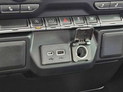 Used 2019 Chevrolet Silverado 1500 LT w/ Texas Edition RWD image 25