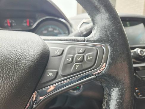 Used 2017 Chevrolet Cruze Premier FWD image 20
