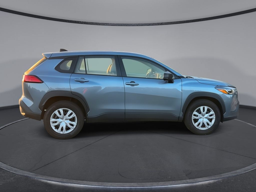 Certified 2025 Toyota Corolla Cross L FWD image 9