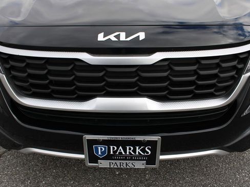 Used 2022 Kia Seltos LX image 50