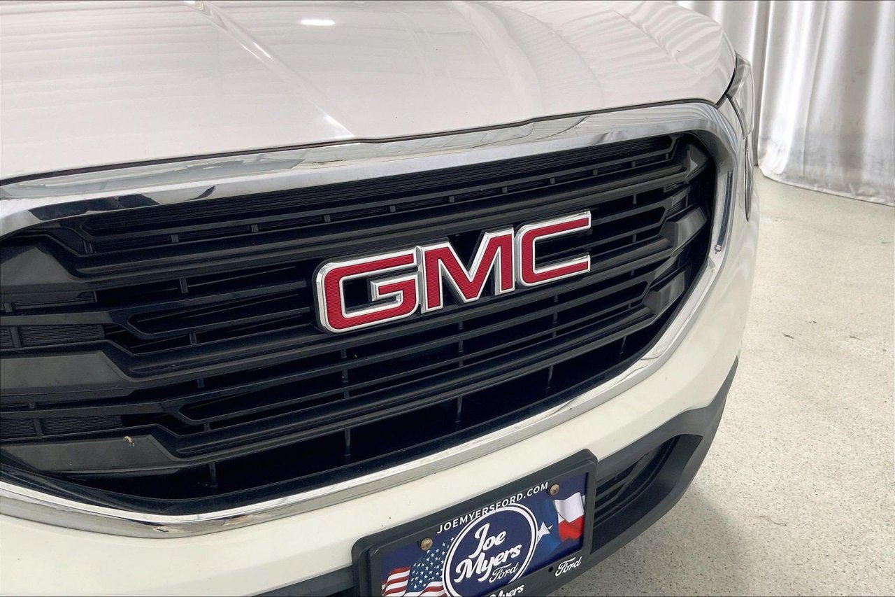 Used 2020 GMC Terrain SLE w/ Driver Convenience Package FWD image 7