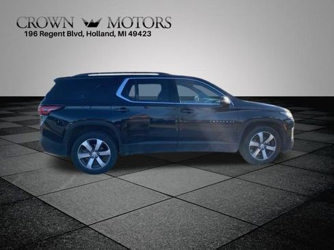 Used 2023 Chevrolet Traverse LT w/ LT Premium Package image 13