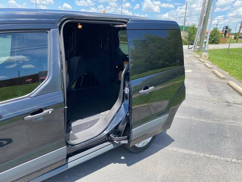 Used 2018 Ford Transit Connect XL FWD image 27