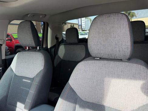 Certified 2024 Ford Maverick XLT image 17