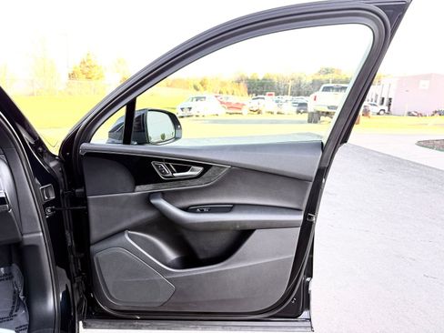 Used 2017 Audi Q7 3.0T Premium Plus image 30