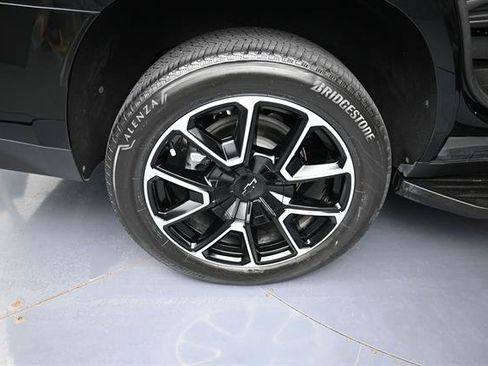 Used 2024 Chevrolet Tahoe RST w/ Luxury Package AWD/4WD image 24