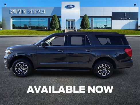 Used 2024 Ford Expedition Max XLT image 4