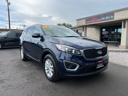 Used 2017 Kia Sorento LX V6 AWD image 1