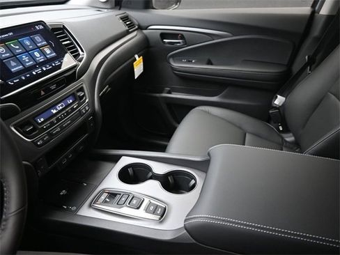 New 2025 Honda Ridgeline RTL image 13