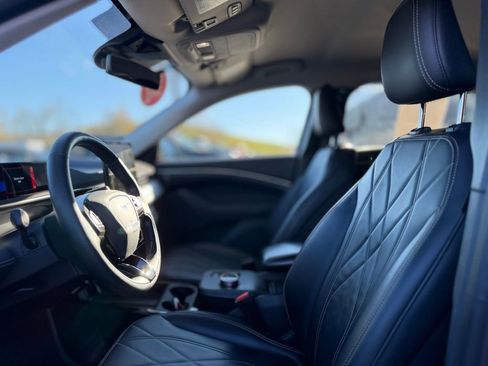 Used 2021 Ford Mustang Mach-E Select w/ Comfort/Appearance Package image 16