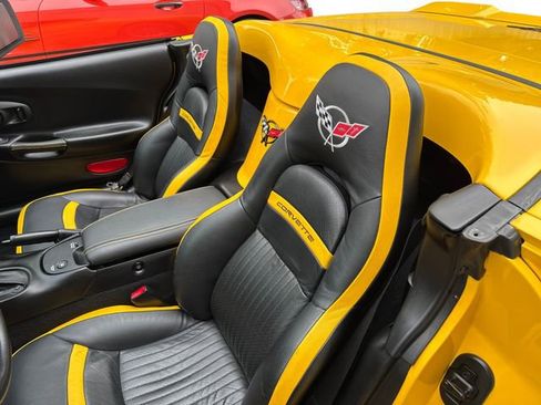 Used 2002 Chevrolet Corvette Convertible w/ Preferred Equipment Group2 RWD image 6