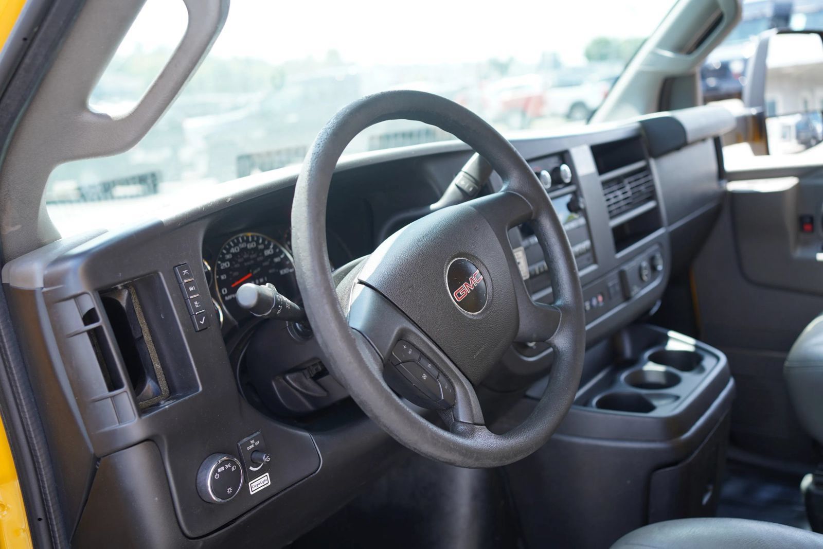 Used 2021 GMC Savana 3500 Extended w/ Power Convenience Package RWD image 20