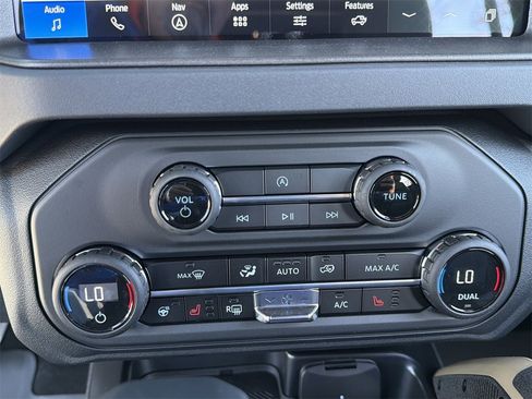 New 2025 Ford Bronco Badlands image 8