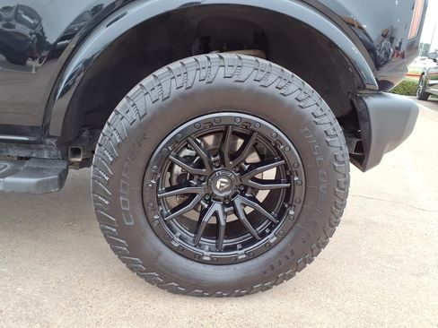 Used 2023 Ford Bronco Outer Banks AWD/4WD image 9