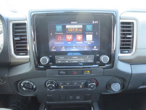 Used 2023 Nissan Frontier SV image 32