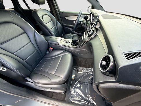 Used 2019 Mercedes-Benz GLC 300 image 14