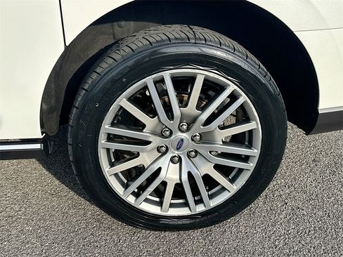 Used 2022 Ford Expedition Max Limited image 24