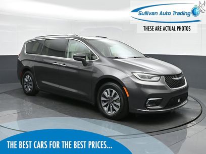 Used 2021 Chrysler Pacifica Touring-L