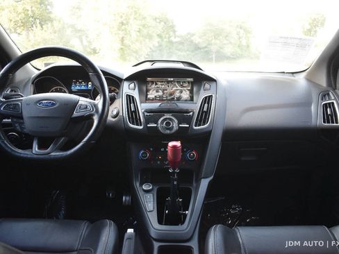 Used 2015 Ford Focus ST w/ Equipment Group 402A FWD image 17