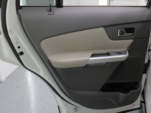 Used 2012 Ford Edge Limited image 39