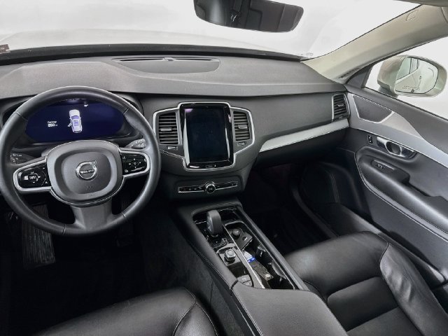 Used 2023 Volvo XC90 B5 Core AWD/4WD image 24
