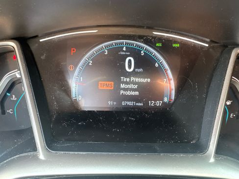 Used 2018 Honda Civic Touring image 14