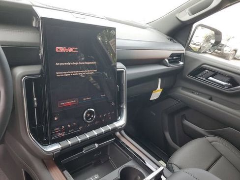 New 2026 GMC Yukon Denali w/ Denali Reserve Package AWD/4WD image 26