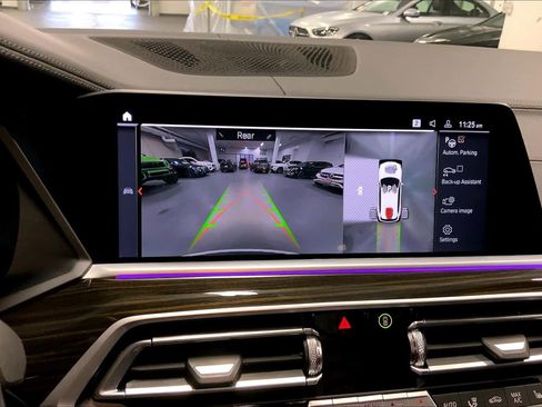 Used 2023 BMW X5 xDrive40i w/ Parking Assistance Package image 25