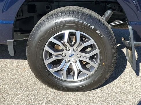 Used 2022 Ford F150 Lariat w/ Equipment Group 501A Mid image 5