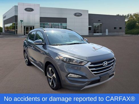 Used 2018 Hyundai Tucson Value AWD/4WD image 2