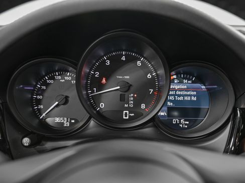 Used 2023 Porsche Macan image 21