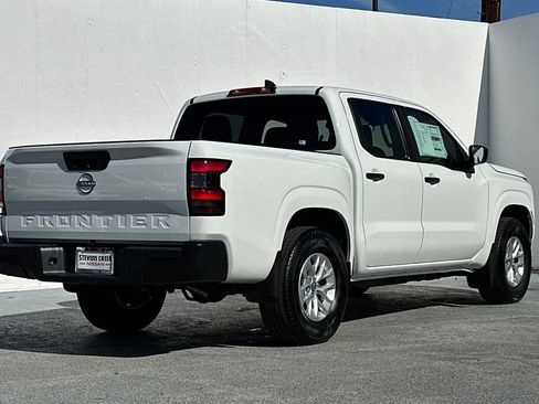New 2025 Nissan Frontier S image 4
