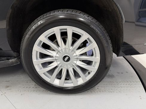 Used 2023 Cadillac Escalade ESV Luxury image 50